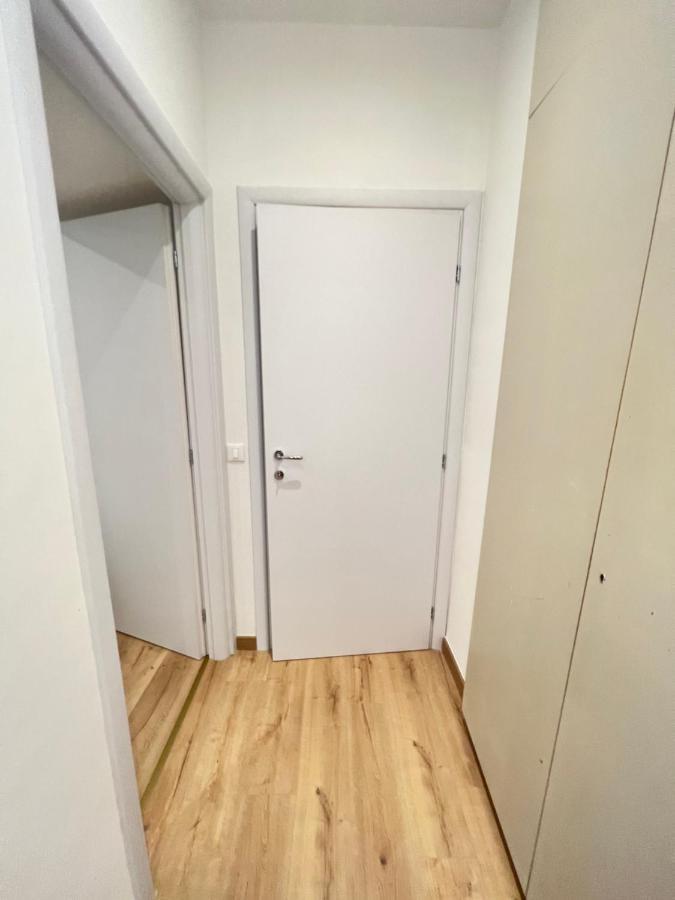 Alla Scalinata Del Teatro Rossetti Confort Suites Parcheggio 的里雅斯特 外观 照片