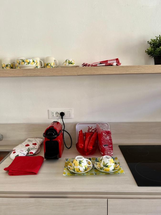 Alla Scalinata Del Teatro Rossetti Confort Suites Parcheggio 的里雅斯特 外观 照片