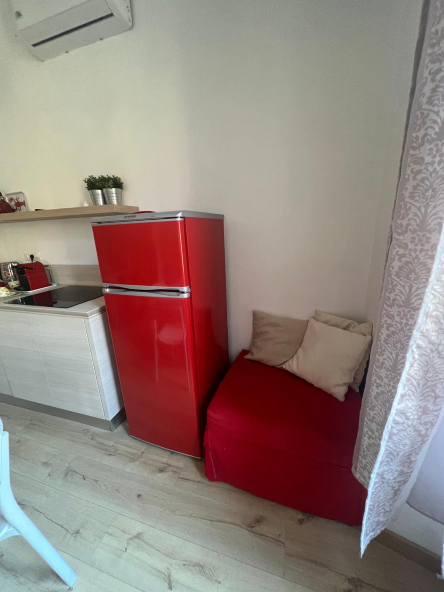 Alla Scalinata Del Teatro Rossetti Confort Suites Parcheggio 的里雅斯特 外观 照片